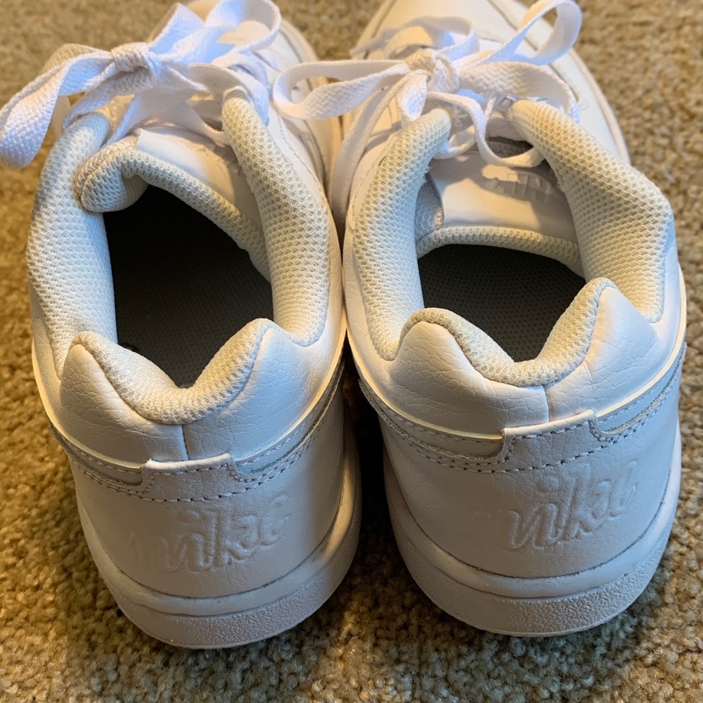 Nike Court Vision Low Next Nature Sneaker - Women's 6 - Picture 4 of 9
